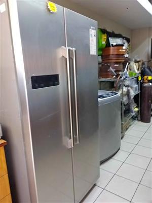 Hi Sense Side by Side Fridge & Freezer