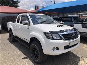 2016 Toyota Hilux 3.0 D4D Extra cab Raider Legend 45 Manual For Sale