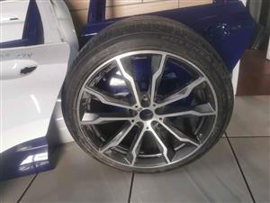 Rear rim and Tyre BMW X3 GO1