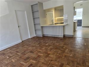 Chic & Central: Renovated 2-Bedroom Apartment Steps from the Sea Point Promenade