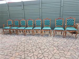 8 seater Modern Victorian Dark green extendable dining table.