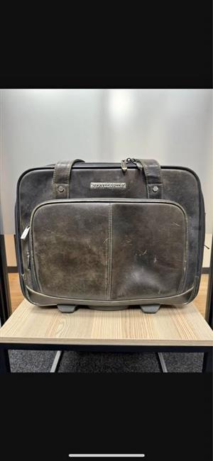 Jekyll  & Hide leather travel bag / Laptop bag on wheels . Collect in Seapoint