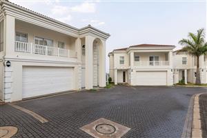 Exquisite Spacious Townhouse for Sale in Ilala Ridge Estate