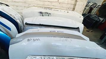 Nissan NP300 bonnets