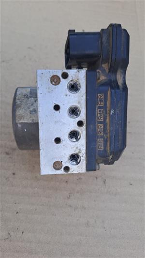 Nissan X-Trail T31 ABS Pump Used