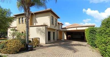House For Sale in Blue Valley Golf Estate
