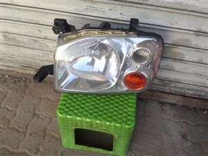 (2009-2018 ) NISSAN NP300 LEFT SIDE HEADLIGHT FOR SALE