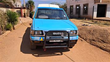 Isuzu KB 230 petrol