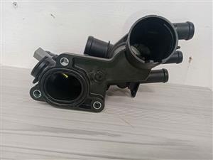 VW polo 1.4 Thermostat housing