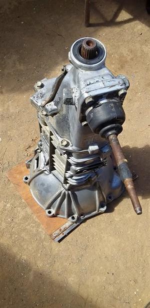 TOYOTA  CORROLLA BOXIE  3T  5 SPEED GEARBOX