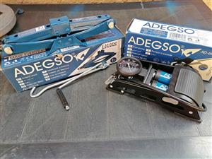Car Jack/pump,, scissor jack and foot pump for sale