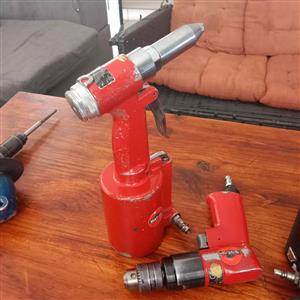 Industrial Air Riveter