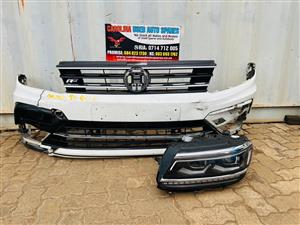 VW Tiguan R-line front bumper and left headlight (2018-2022)