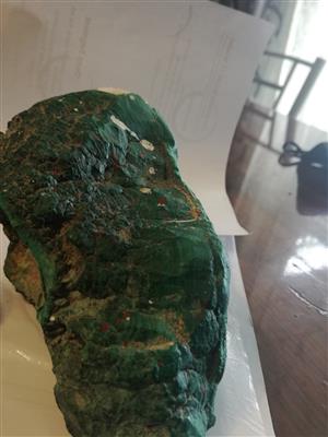 Jade-like  raw rock