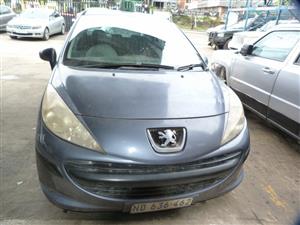 Peugeot 207 1.4 8V Manual - 2008 STRIPPING FOR SPARES