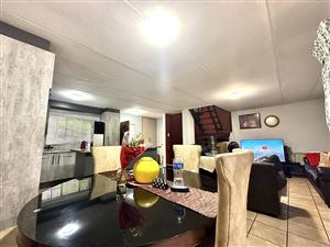 Townhouse For Sale in Annlin