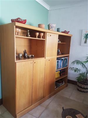 OAK WALL UNIT