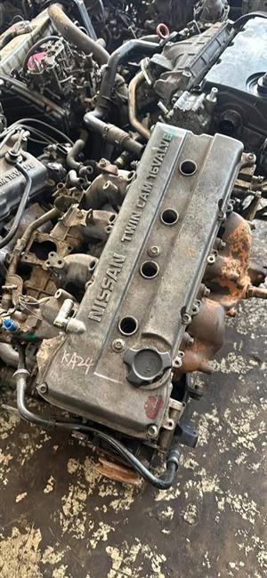 Nissan KA24 NP300 16 valve engine