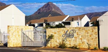 Beautiful 2-Bedroom Apartment in Amberg Estate – Mountain Views, Balcony & Braai Bliss