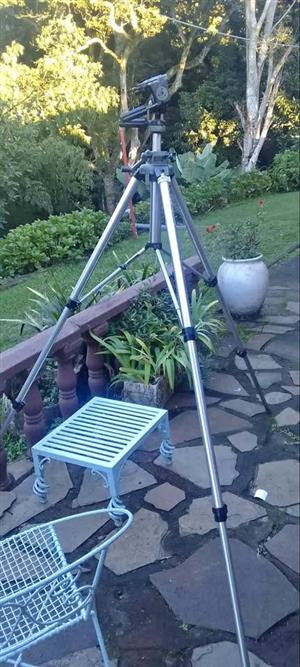 Manfrotto tripod 075.