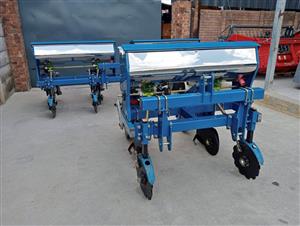 GIANT MAIZE PLANTER