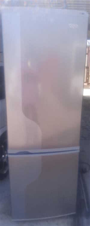 KIC Fridge/freezer in Pretoria North