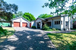 Luxury Family Home in Pretoria's Lynnwood Glen