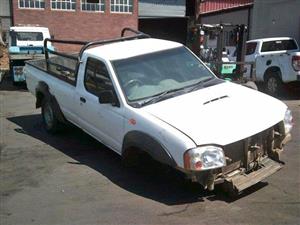2021 NISSAN NP300 2.5