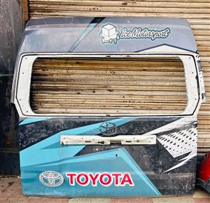 Toyota Quantum tailgate