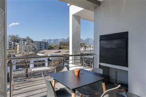 Apartment For Sale in La Colline