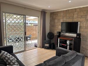 Cosy 2 Bedroom Simplex in a Quiet and Secure Complex