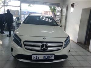 2015 MERCEDES BENZ GLA220  2.0 AUTOMATIC