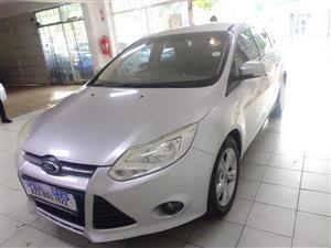 2014 FORD Focus 1.6 Manual silver color Petrol  78000km 