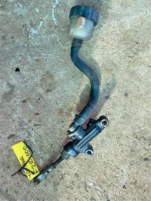 Yamaha FZR 1000. Meyerton bike scrapyard new and secondhand spares. Andre call /whatsapp 