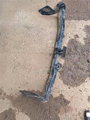 Isuzu bakkie towbar with full fitment