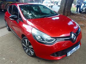 2014 RENULT CLIO4 1.0TURBO  RED COLOR MANUAL PETROL SPARE KEY  88,000KM 