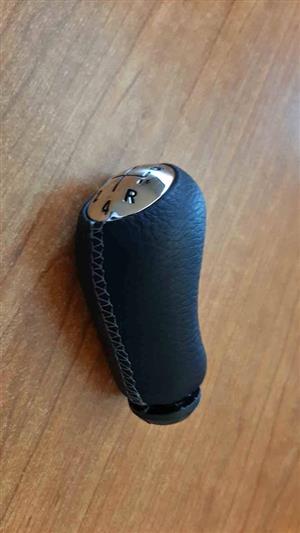 NP200 GEAR KNOB. BRAND NEW. FOR VARIOUS OTHER CARS.