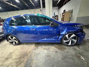 Golf 7 r line 2016 breaking for car parts
