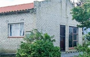 House For Sale in Gustrouw