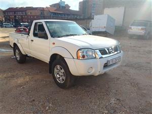 2012 Nissan NP300   2.4i Petrol  