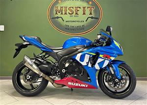 2016 Suzuki (The bike is still like new super low mileage) GSXR1000