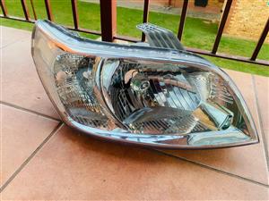 Chevrolet aveo right headlight for sale in good condition