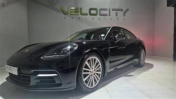 Porsche Panamera 4