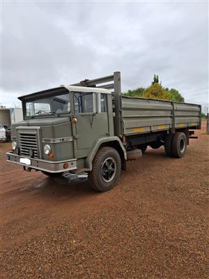 USED 1973 INTERNATIONAL HARVESTER 8 TON TRUCK FOR SALE 