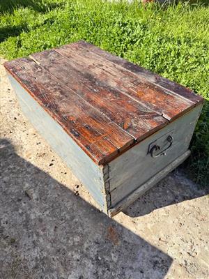 Vintage wooden blacket box