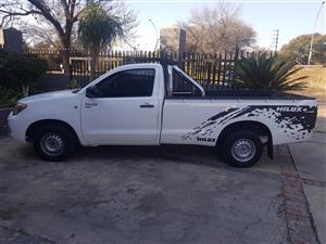 Toyota Hilu for sale Price r98000 very good condition all papers are in order se