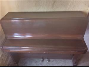 A KNIGHT PIANO ANTIQUE 