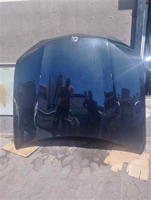 BMW g05  bonnet