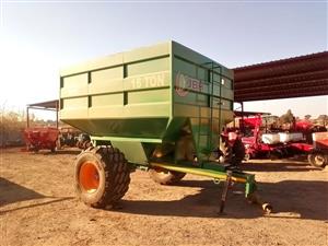 New 8 and 16 ton debulking trailers