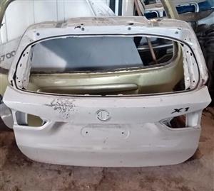 BMW X1 BOOTLID